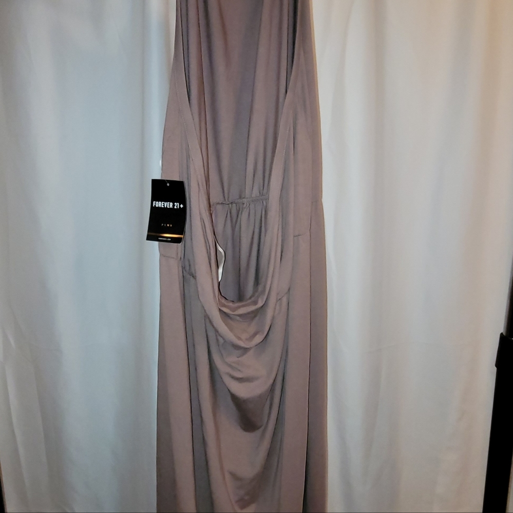 New with tags Forever 21 Deep Taupe Dress size 2x